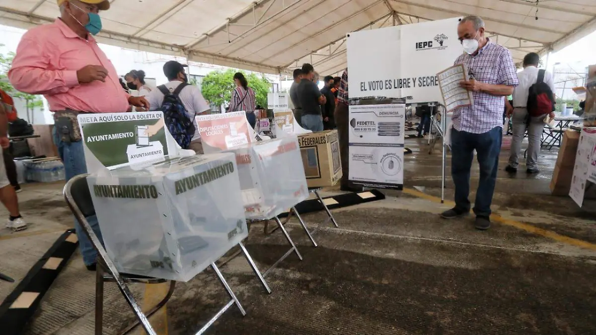 eleccion chiapas voto ROBERTO HERNANDEZ